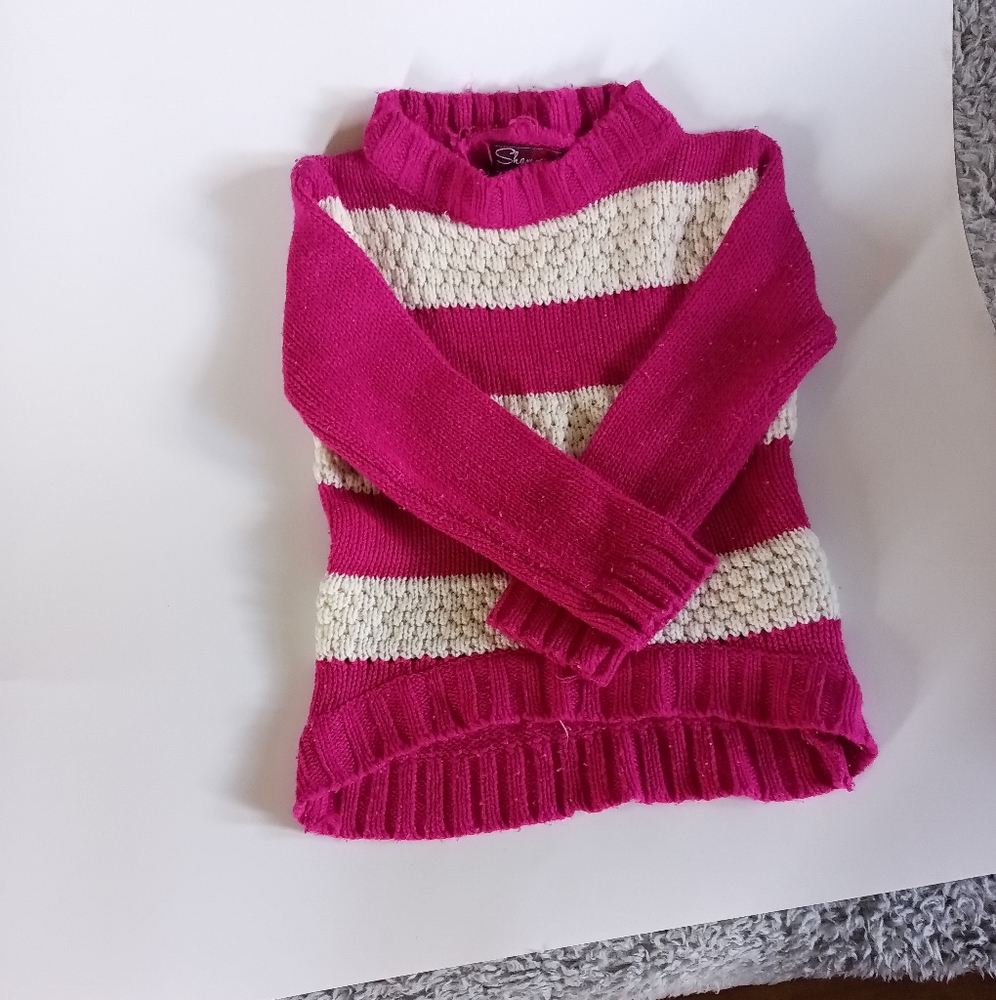 Pullover sweater